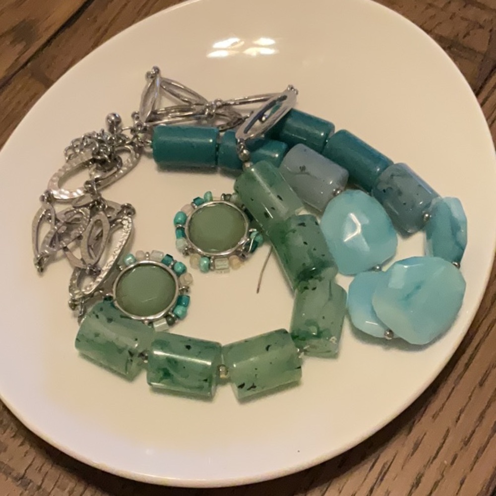 Chicos necklace and earrings - Picture 2 of 4